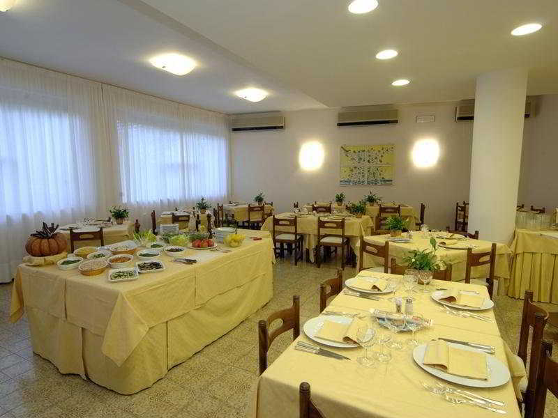 Hotel Raffaello Chianciano Terme Restaurant photo