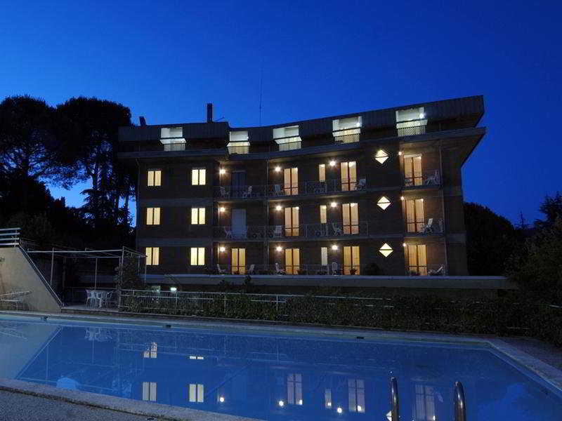 Hotel Raffaello Chianciano Terme Exterior photo